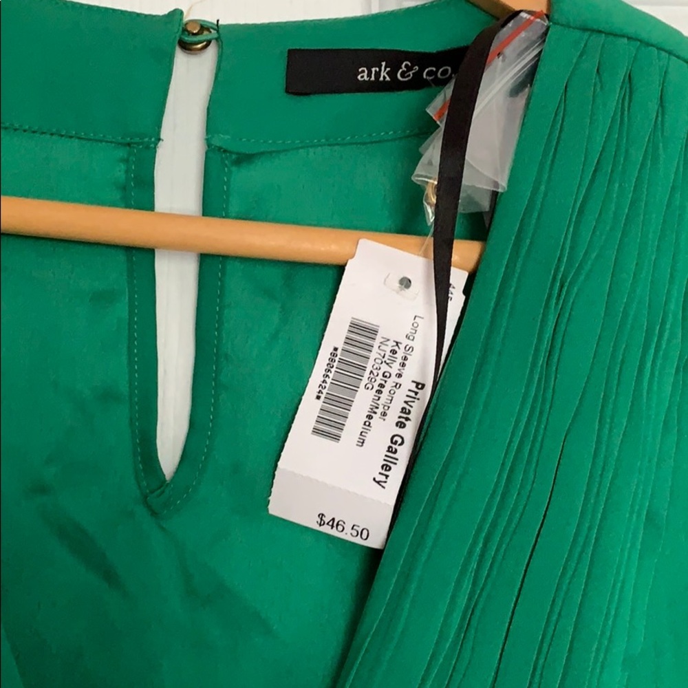 Brand new green backless romper - Picture 2 of 5
